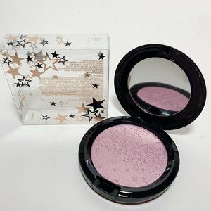 MAC Opalescent Powder Highlighter in Shooting Star